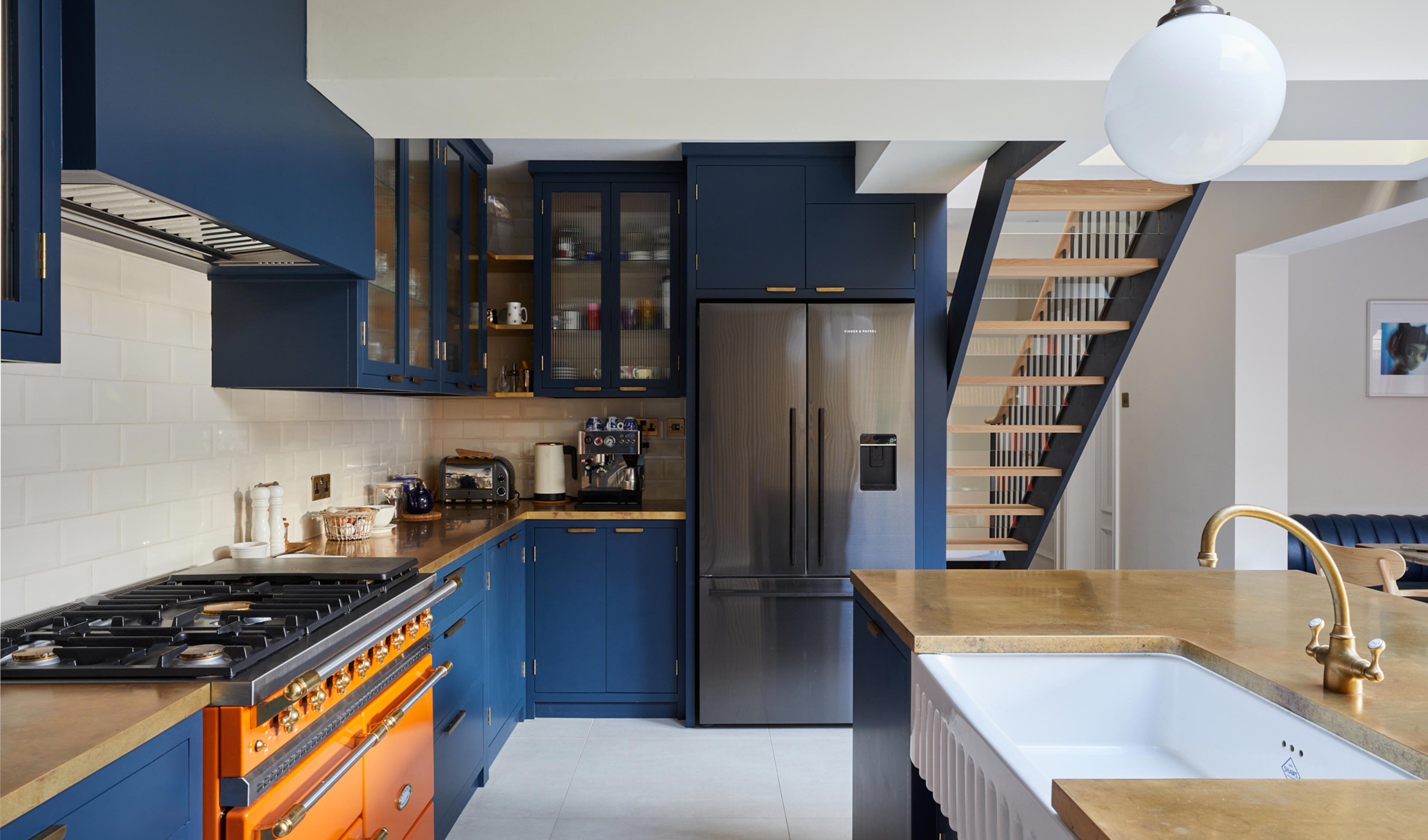 One of the features that they admired and enjoyed about both venues was the bold use of period colours, which they wanted to introduce into their own home.